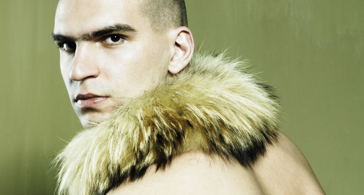 Меховой воротник: тренд зимы-2012