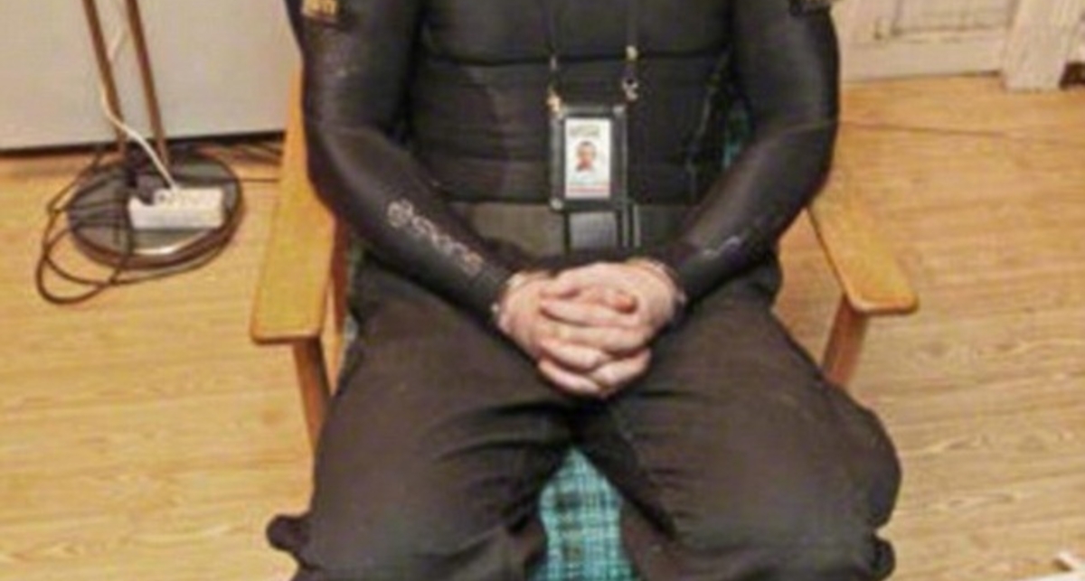 Андерс Брейвик: первые фото из полиции