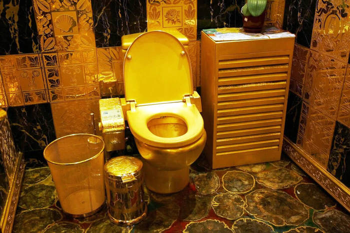 Планета туалетов: 10 самых странных писсуаров