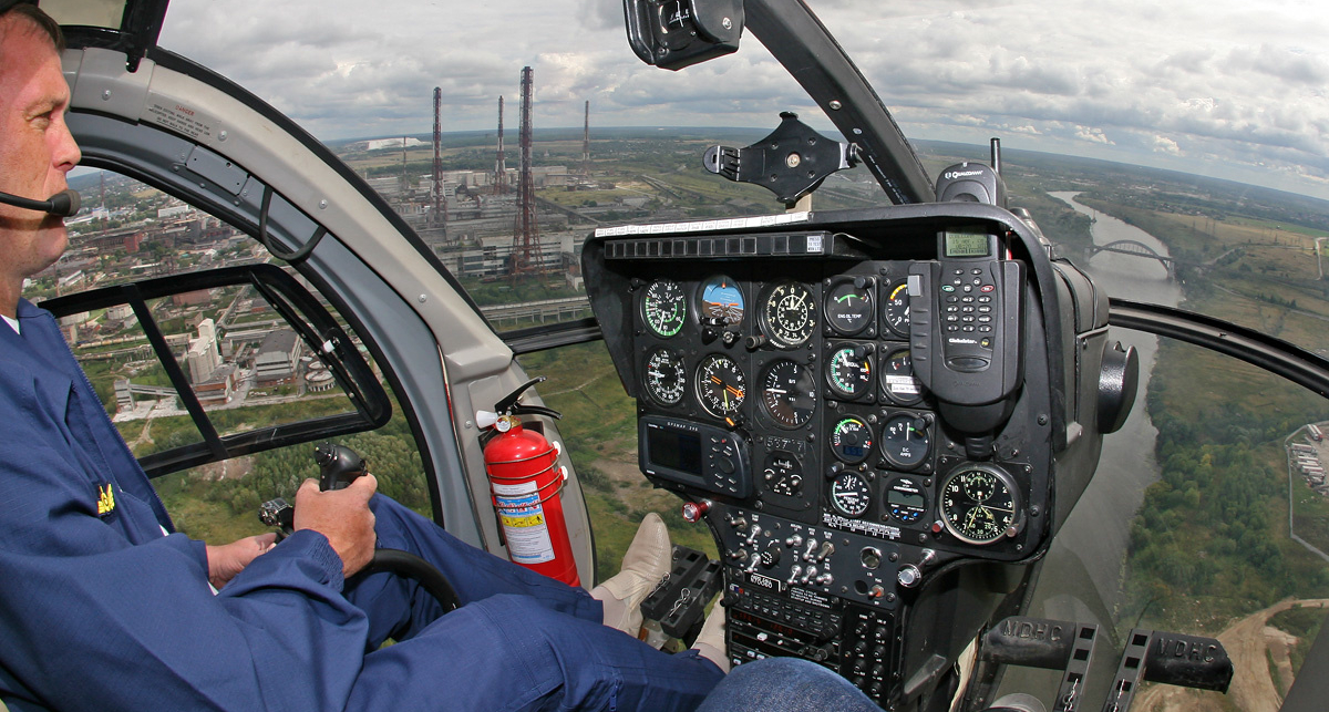 Вертолет 007: шпион подкрался незаметно