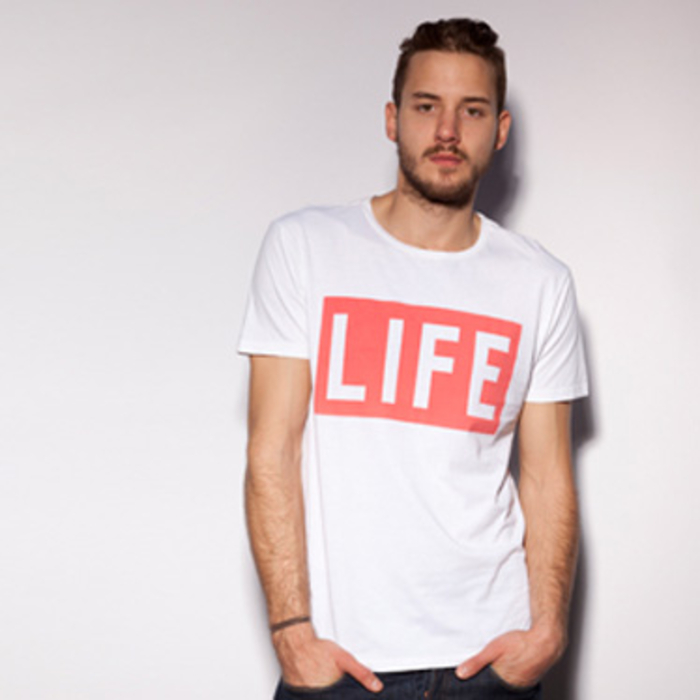 Новые футболки к лету: ТОП-10 моделей Новые футболки к лету: ТОП-10 моделей