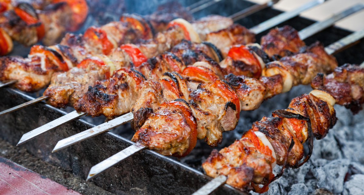 Майские идут: готовим вкусные шашлыки