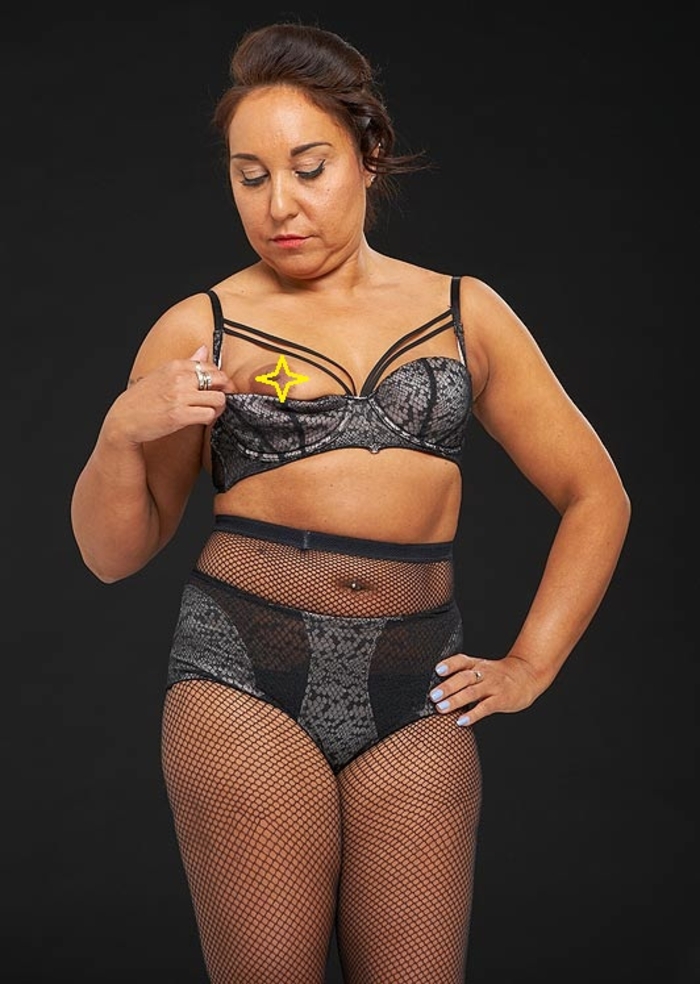 53-летние фанатки Мадонны оголились вслед за ней