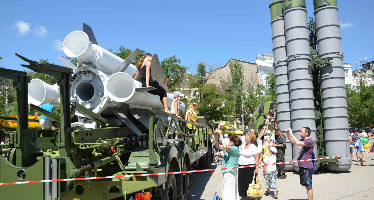 Курортников из России встретили в Крыму зенитками