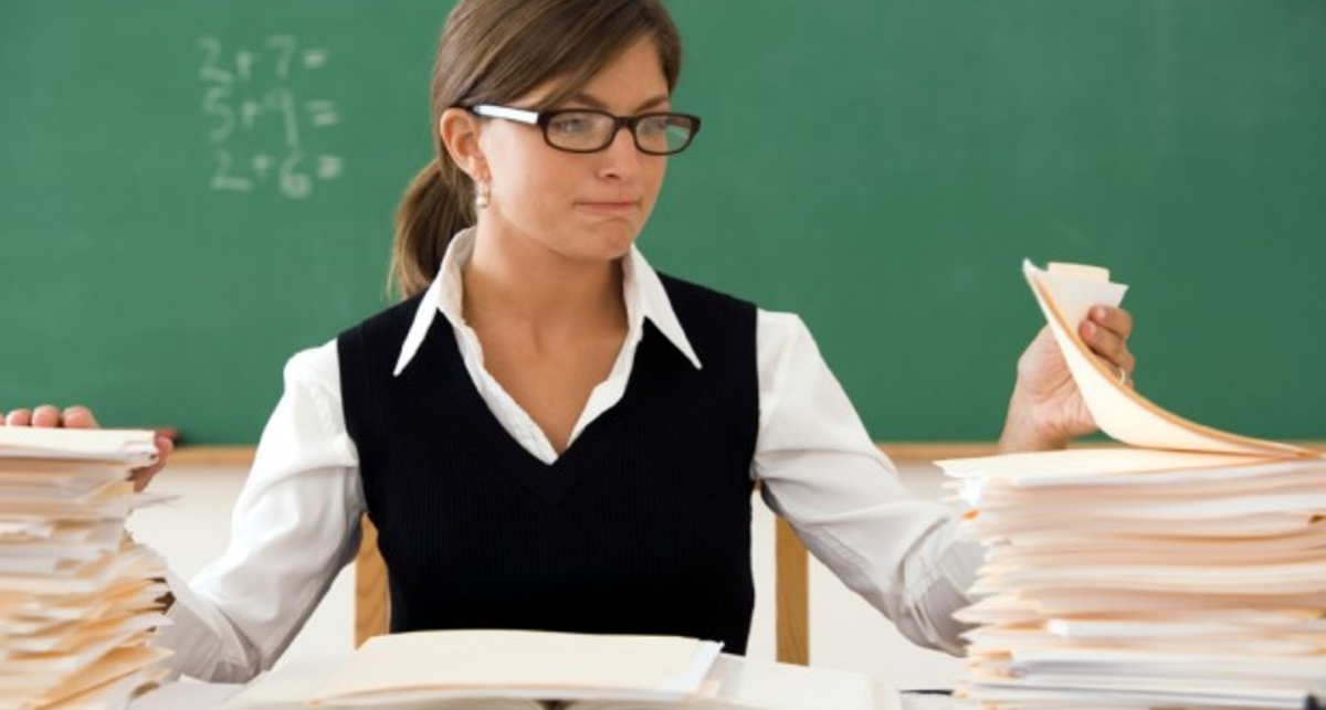 41-летнюю воспитательницу поймали со школьниками