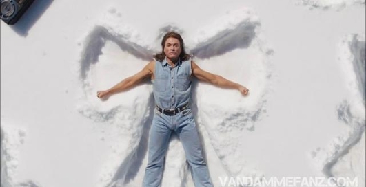 По-мужски: Ван Дамм пел и валялся в снегу