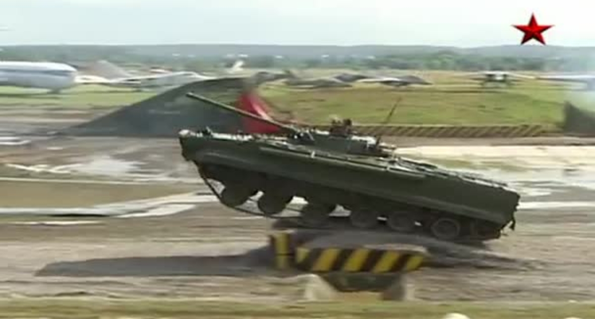 В России показали уникальный танковый балет