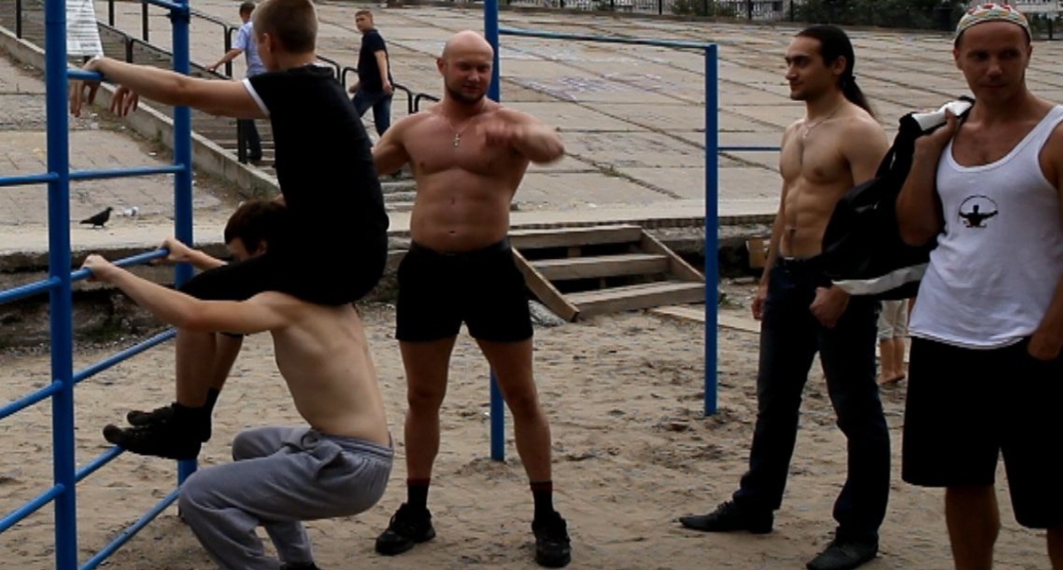 Совет дня от Чемпиона: приседай с другом