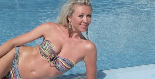 Девушка дня на M PORT: июльские бикини