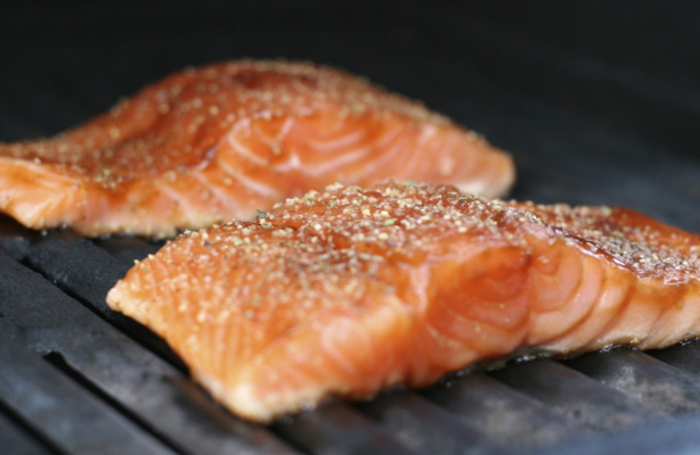 Розовые кофточки: чем нам нравится этот цвет