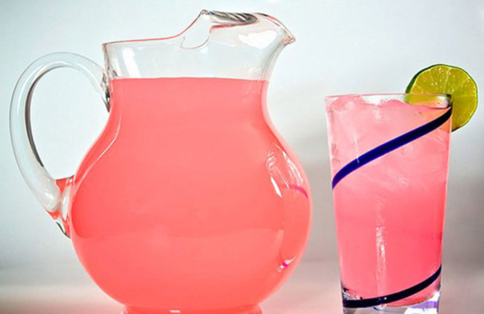 Розовые кофточки: чем нам нравится этот цвет