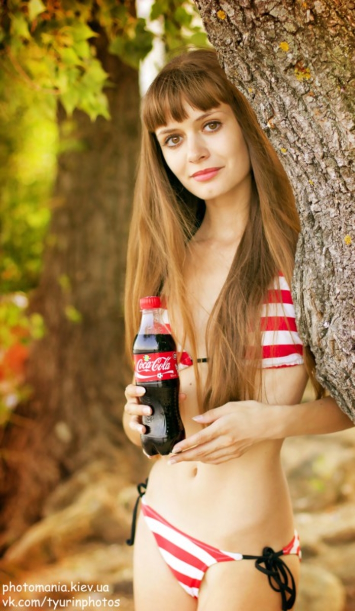 Девушка дня на MPORT: лето в полоску