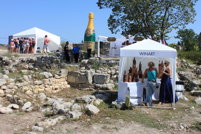 Art Wine, день второй: брют, модели, скрипачки