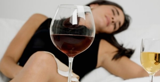 Замужнюю или нет: кого легче спаивать