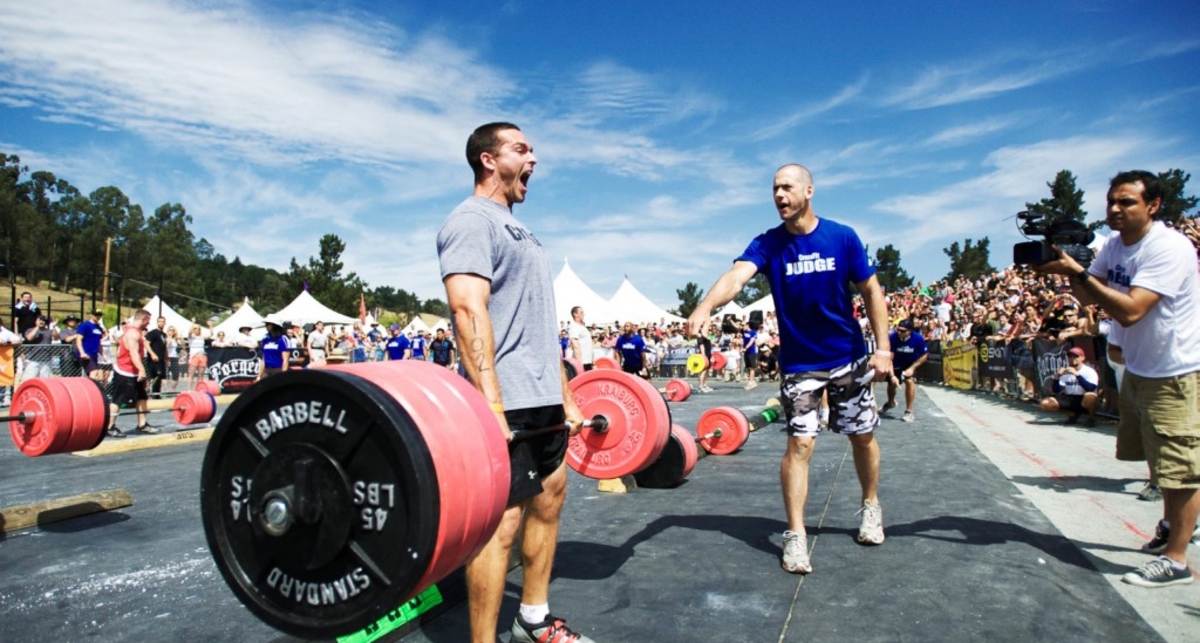 Совет дня от Чемпиона: не качай руки до тяги