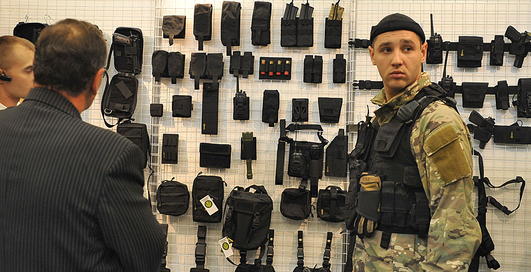 Оружие и безопасность-2012: снаряжение и защита