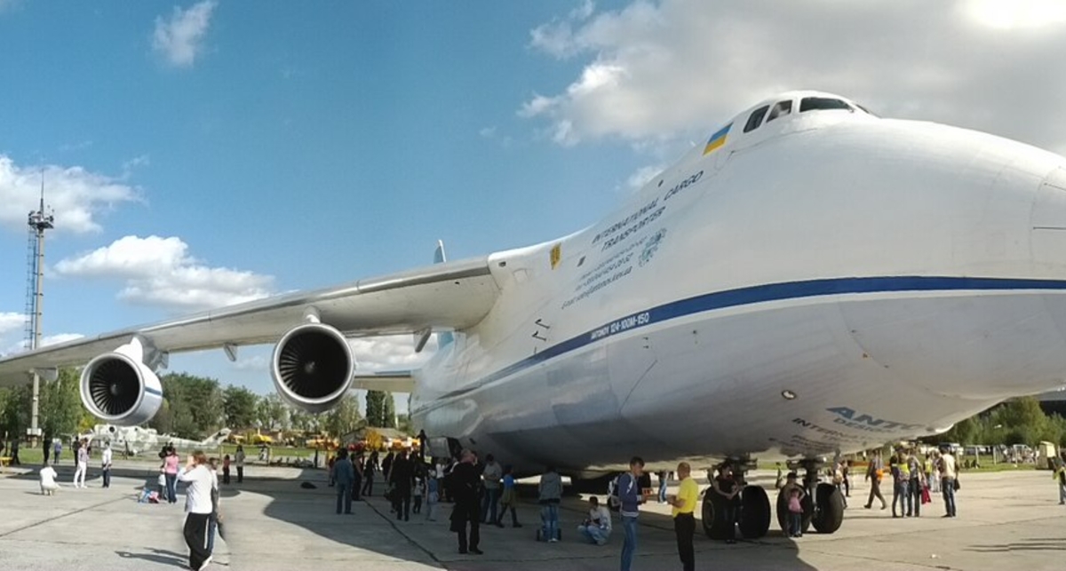 Авиашоу под Киевом: Мрия, Руслан и МиГи