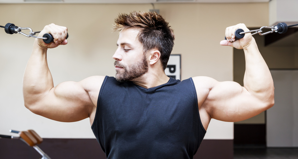 Совет дня от Чемпиона: бомби руку, а не бицепс