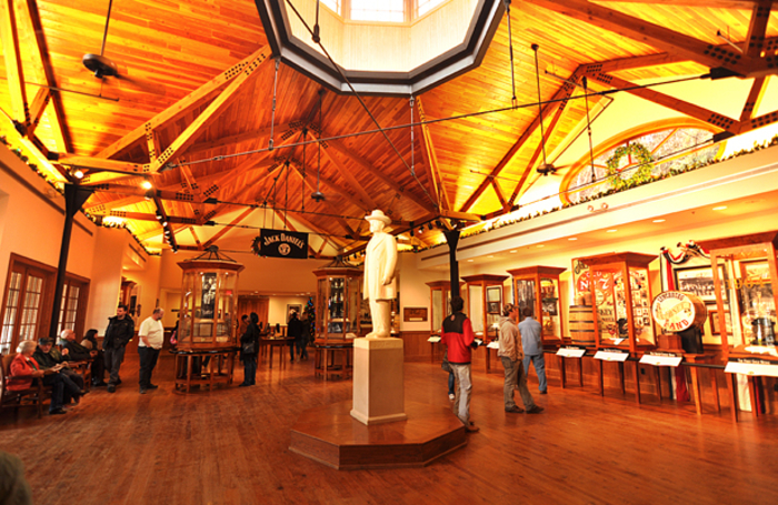 ТОП-8 мест для душевной выпивки