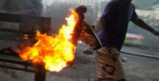 Коктейль Молотова для детей: Тунис учит убивать