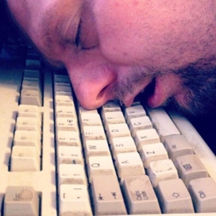 ТОП-6 причин не идти в Facebook пьяным