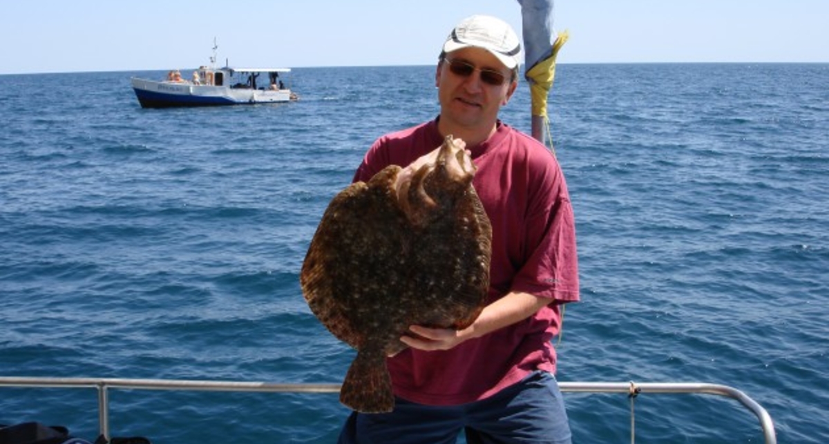 Конкурс M PORT: лучшие рыбаки октября