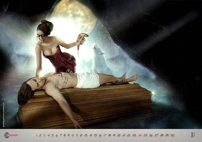 Выпущен эротический календарь на гробах