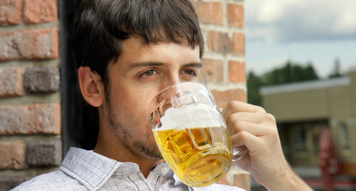 Бокал после работы - путь к алкоголизму