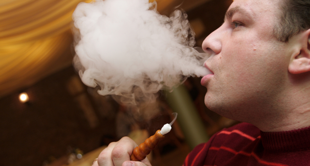 Выгнали из дыма: Украина бросила курить