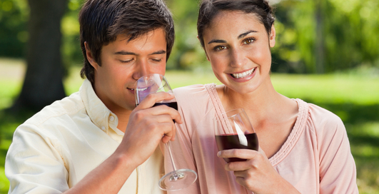 Совет дня от сомелье: не опозорься с бокалом