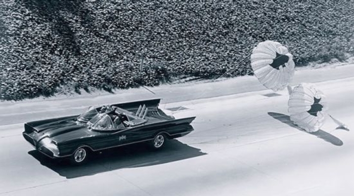 Настоящий Бэтмобиль уходит с молотка