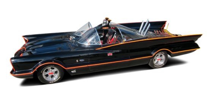 Настоящий Бэтмобиль уходит с молотка