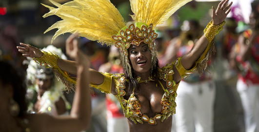 Карнавал в Рио: начало веселого безобразия