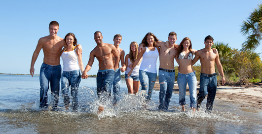 Джинсам – 140 лет: все о правильных штанах