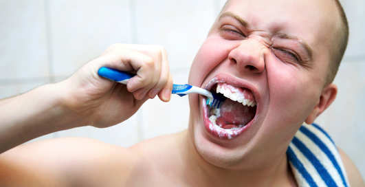 Сходи к стоматологу – перестанешь лысеть