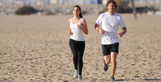 Фитнес на пляже: обнови свои упражнения