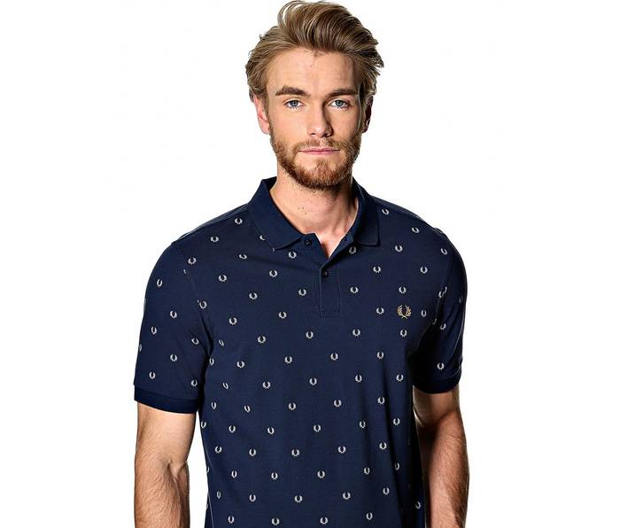Модный принт августа: ТОП-10 футболок для парня