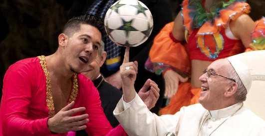 Баскетбольная лига ждет его: Папа Римский показал трюк с мячом