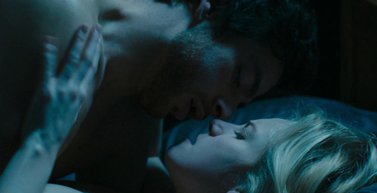 Поринь у шалений вихор еротики, жахів та повного божевілля!