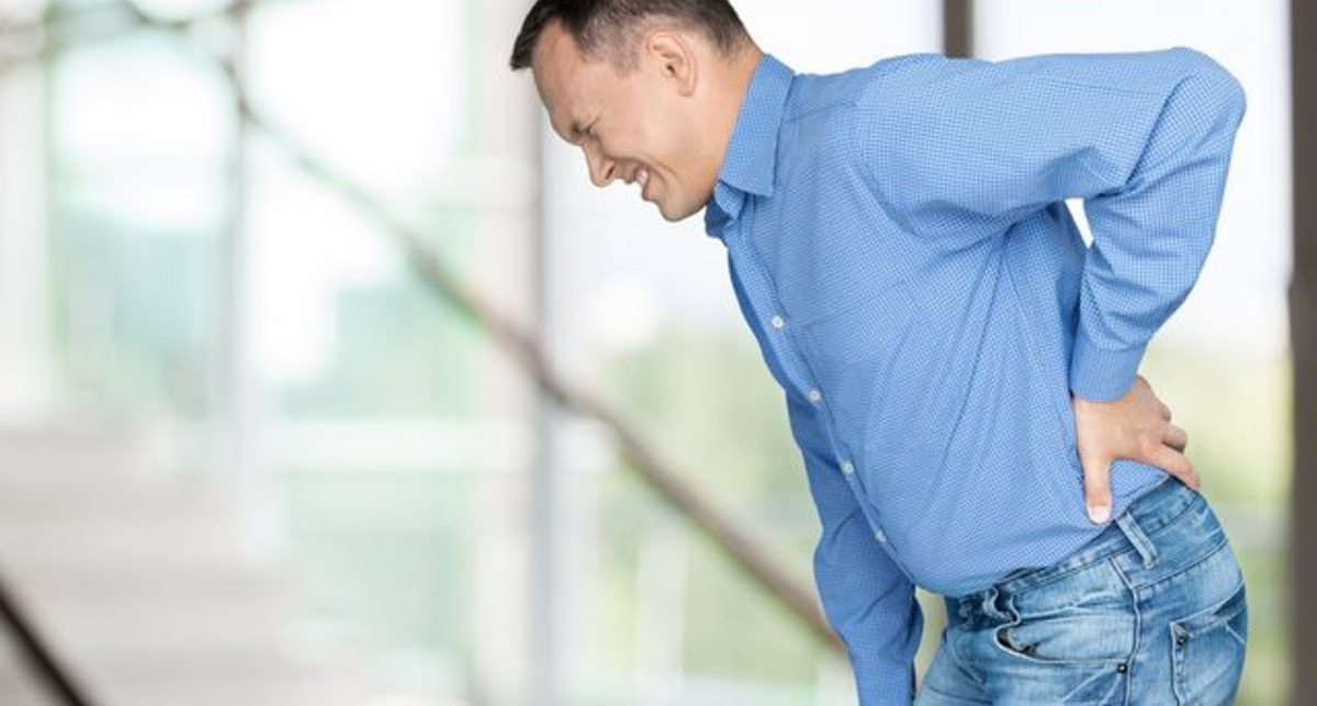 5 ежедневных причин болей в спине