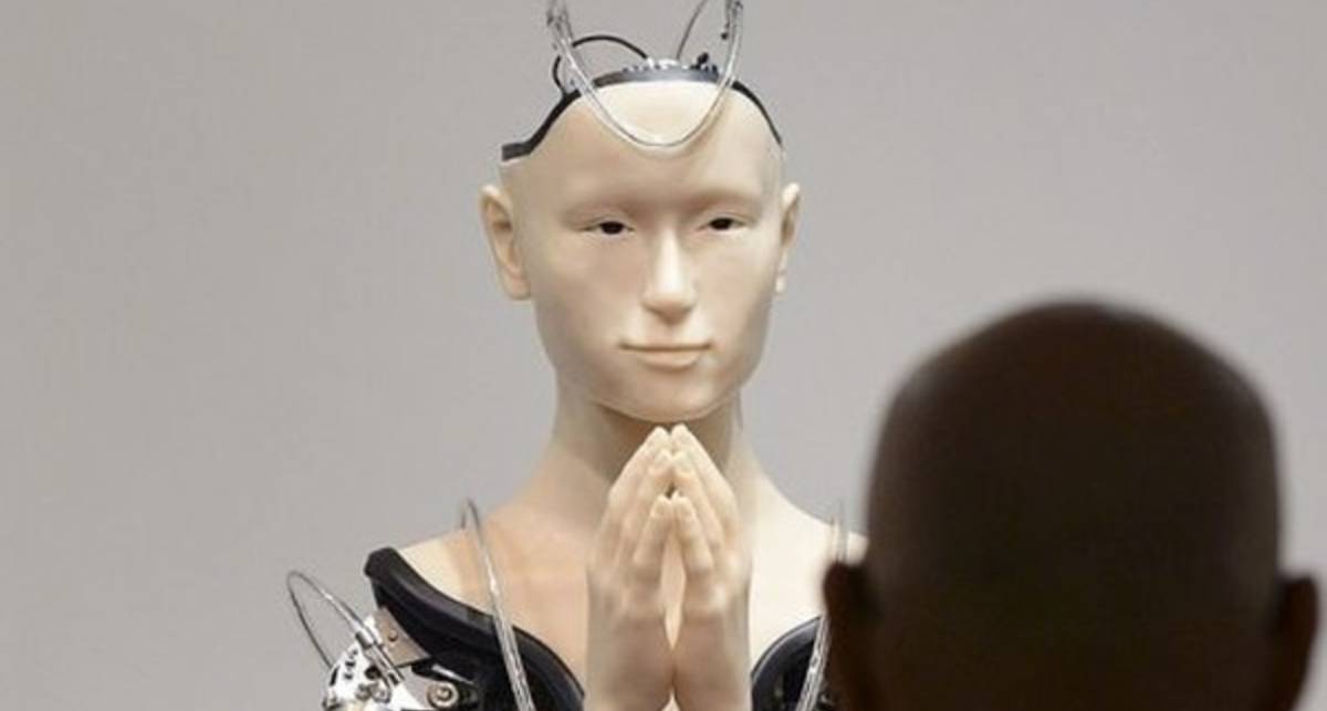 Технологичная религия? В буддистском храм в Киото работает робот-монах